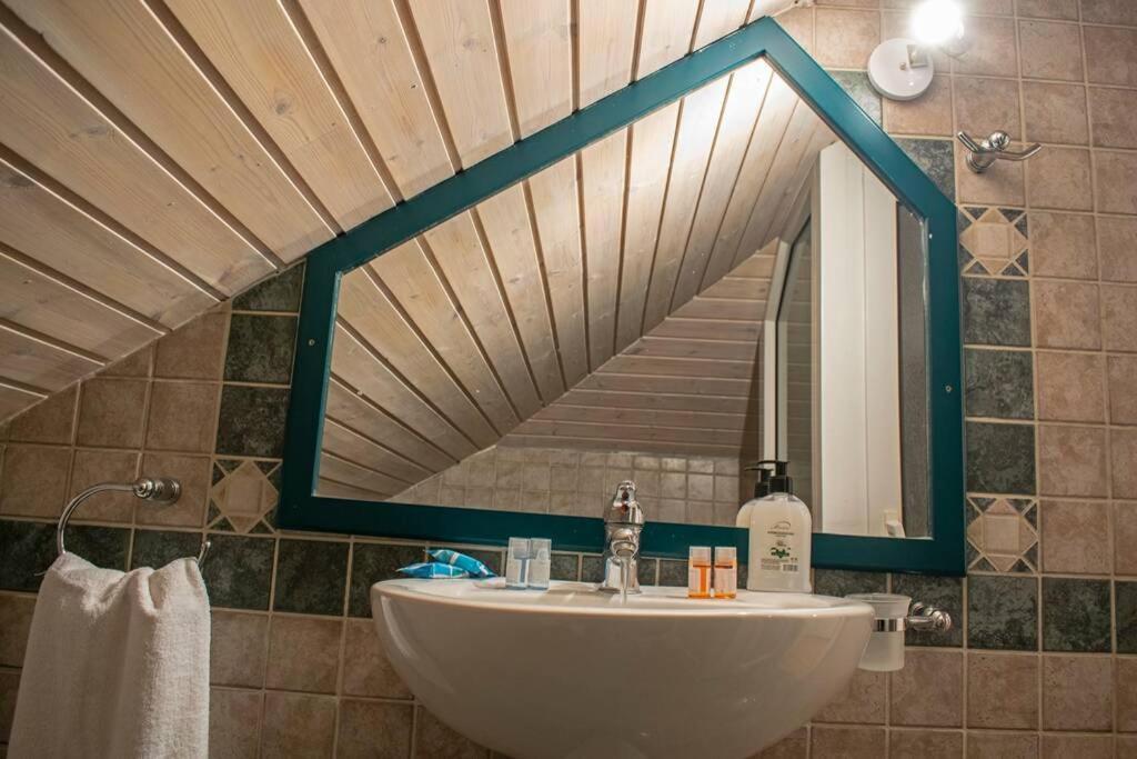 Ostria House Villa Pinakokhorion Buitenkant foto