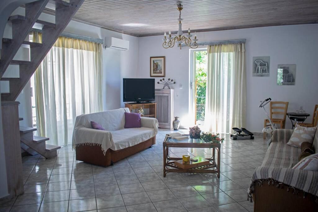 Ostria House Villa Pinakokhorion Buitenkant foto